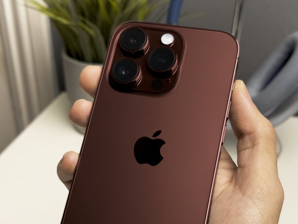 رسوم ترامب قد ترفع أسعار "آيفون 16 برو" بنحو 270 دولاراً