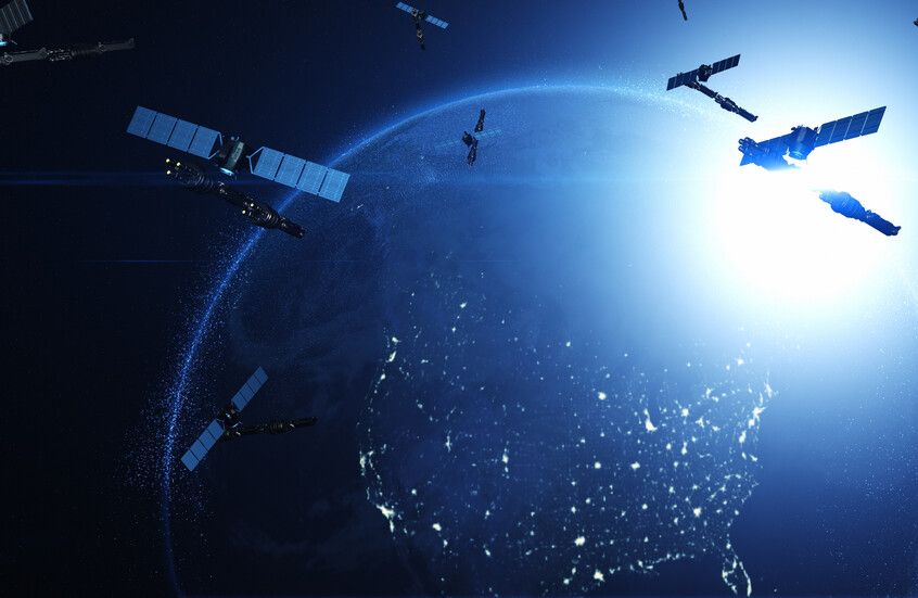 الخليج اليوم .. إيلون ماسك يعلن إطلاق خدمة "ستارلينك" في دولة خليجية