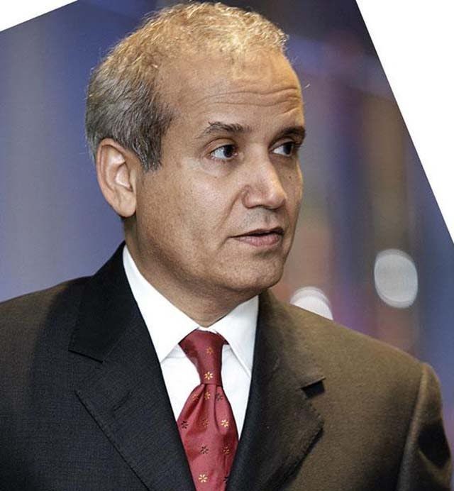 صحفي سعودي يفجر مفاجأة من العيار الثفيل ويكشف عن الطريقة التي ستنهي بها الضربات الأمريكية وجود الحوثيين في اليمن