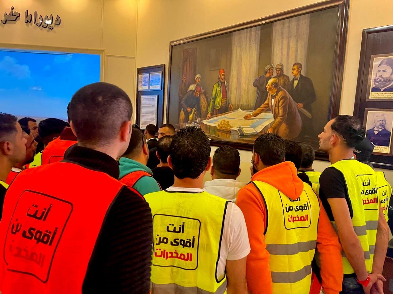 صندوق مكافحة الإدمان ينظم زيارة للمتعافين إلى المتحف الحربى ببورسعيد