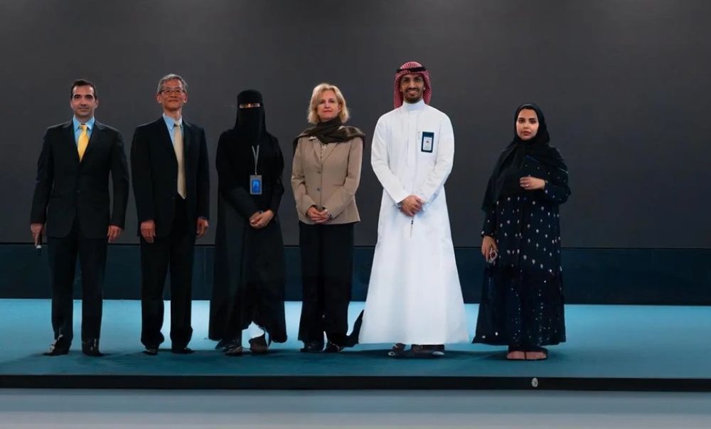 أكاديمية طويق تطلق برنامج "قادة تقنيات المستقبل" لتطوير الموظفين