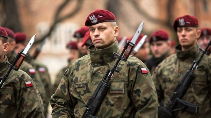 القوات المسلحة البولندية: تفعيل طائراتنا لضمان سلامة المجال الجوي بعد غارات روسية على أوكرانيا