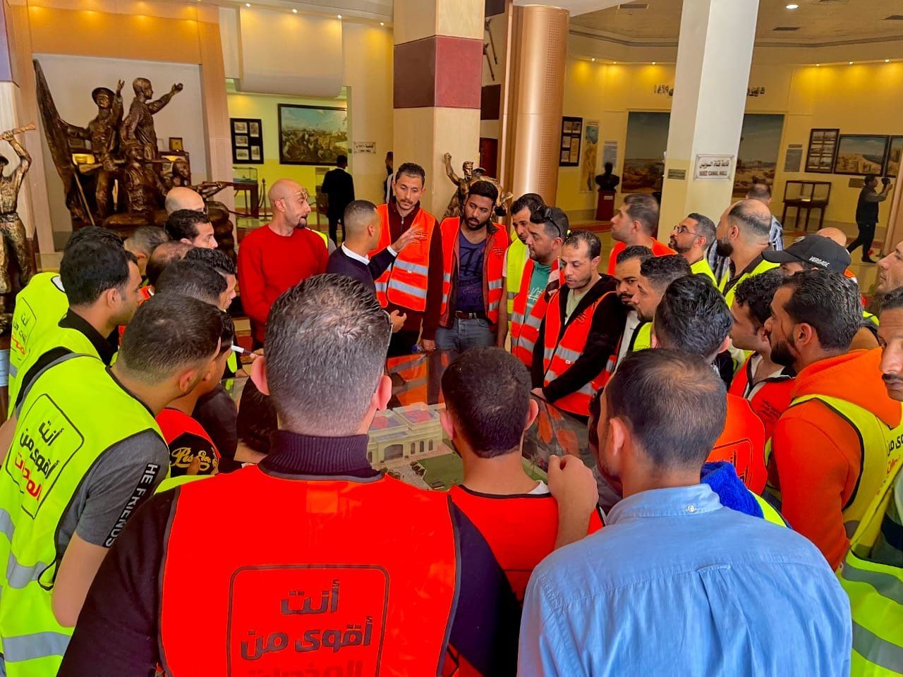 صندوق مكافحة الإدمان ينظم زيارة للمتعافين إلى المتحف الحربى ببورسعيد