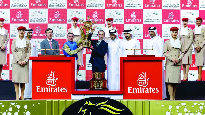 الامارات | حمدان بن محمد يُتوج الفائز بلقب كأس دبي العالمي