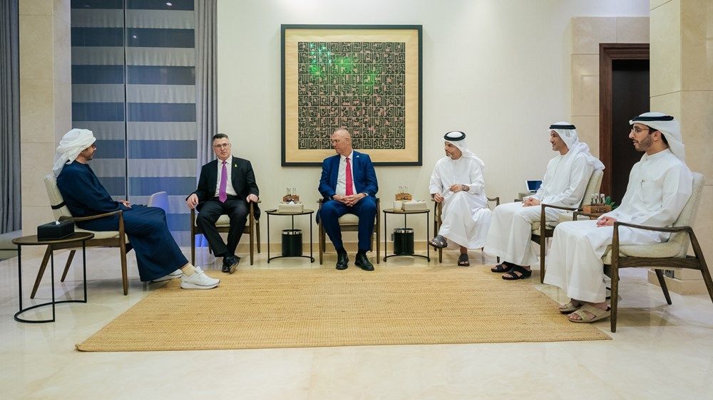 عبدالله بن زايد يستقبل وزير الخارجية الإسرائيلي