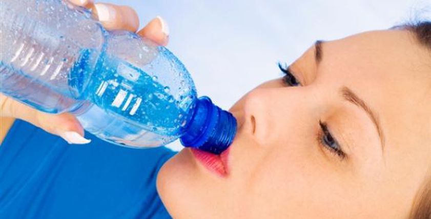 طبيبة توضح متى يكون العطش علامة لمرض السكري أو فقر الدم؟