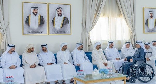 عمار النعيمي يقدم واجب العزاء في وفاة كليثم خليفة السعيدي