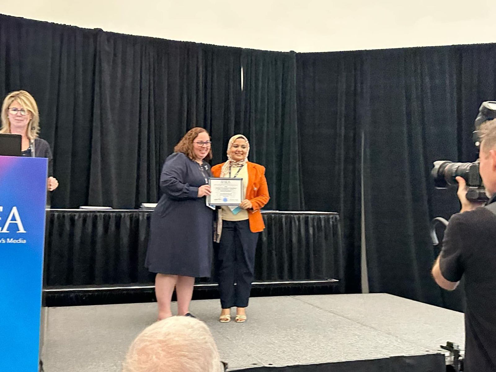 صحفية مصرية تحصل على جائزة التميز بمهرجان لاس فيجاس لفنون الإعلام عن فيلم "سيدات النيل"