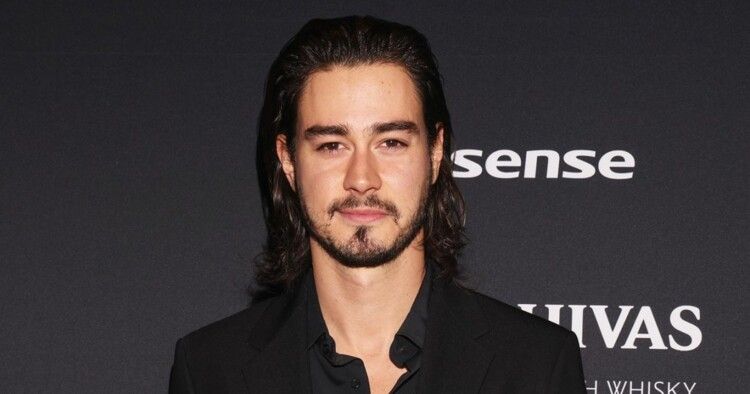 الممثل المكسيكي مانويل ماسالفا يدخل في غيبوبة وينقل الى مستشفى في دبي