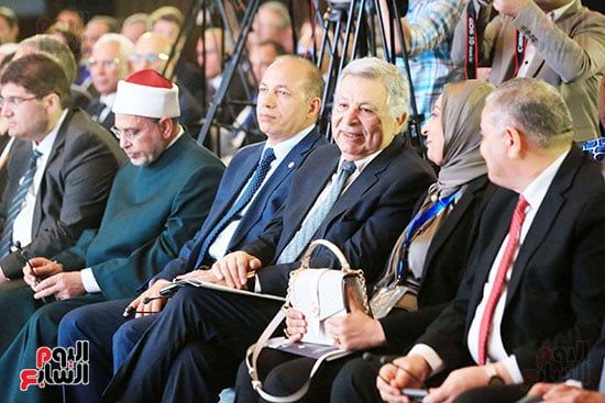 شهادات مزدوجة وحرم جامعي Ecoles centrales بالشراكة مع جامعة القاهرة.. صور