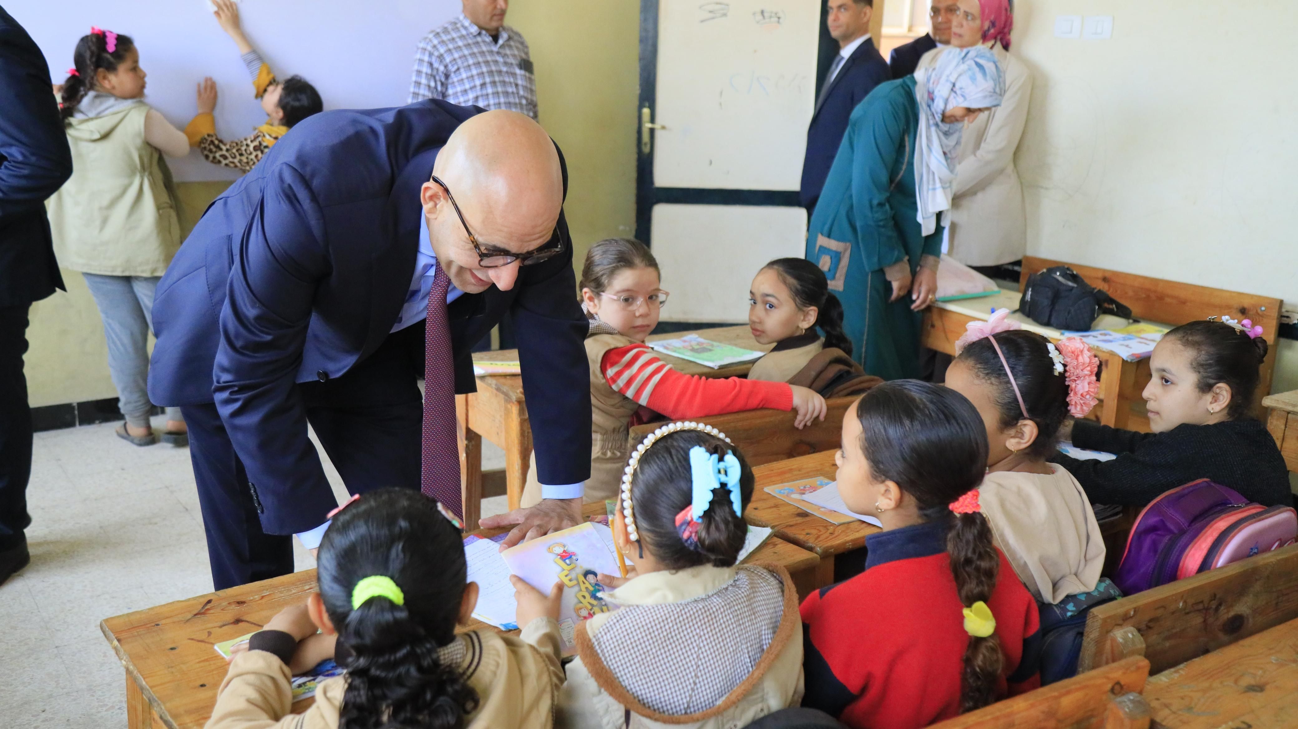 وزير التعليم خلال جولة بالمنوفية يشيد بانصباط الدراسة بمدارس إدارة الباجور