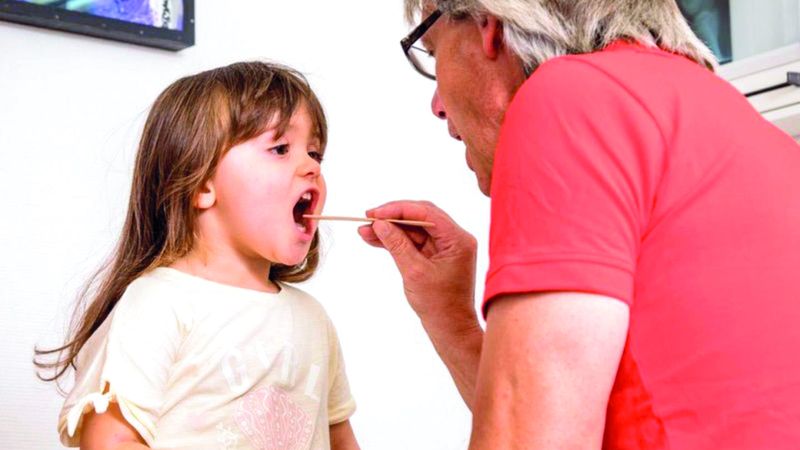 الامارات | 9 أعراض لالتهاب اللوزتين المتكرر لدى الأطفال