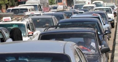 النشرة المرورية.. كثافات مرتفعة للسيارات بمحاور القاهرة والجيزة