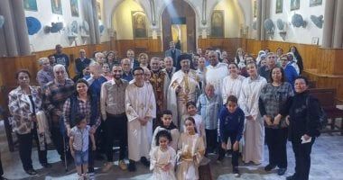 بطريرك الأقباط الكاثوليك يترأس القداس الإلهى فى كنيسة العذراء بشبرا