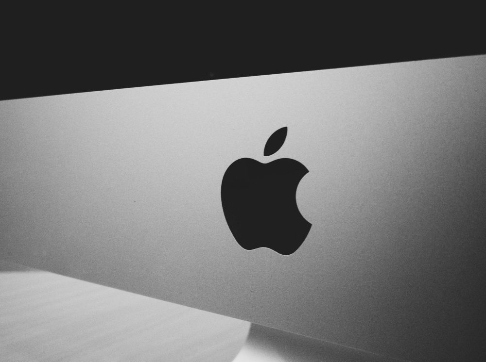 «آبل» على مفترق طرق: هل يُنقذ «آيفون 17» الشركة من ضغط المنافسة؟