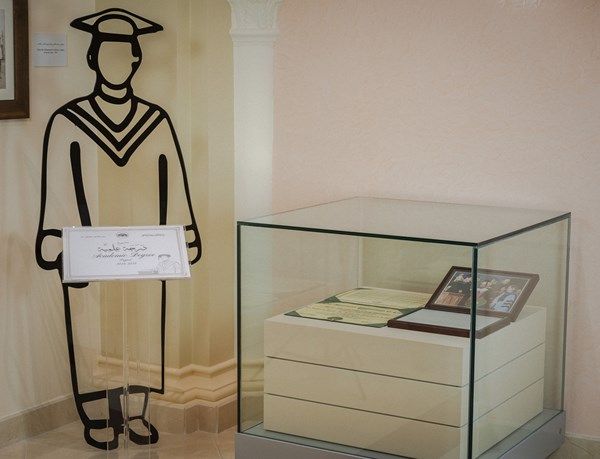 مشروع «درجة علمية» يستذكر حصول حاكم الشارقة على الدكتوراه الفخرية من الجامعة الأميركية بالقاهرة