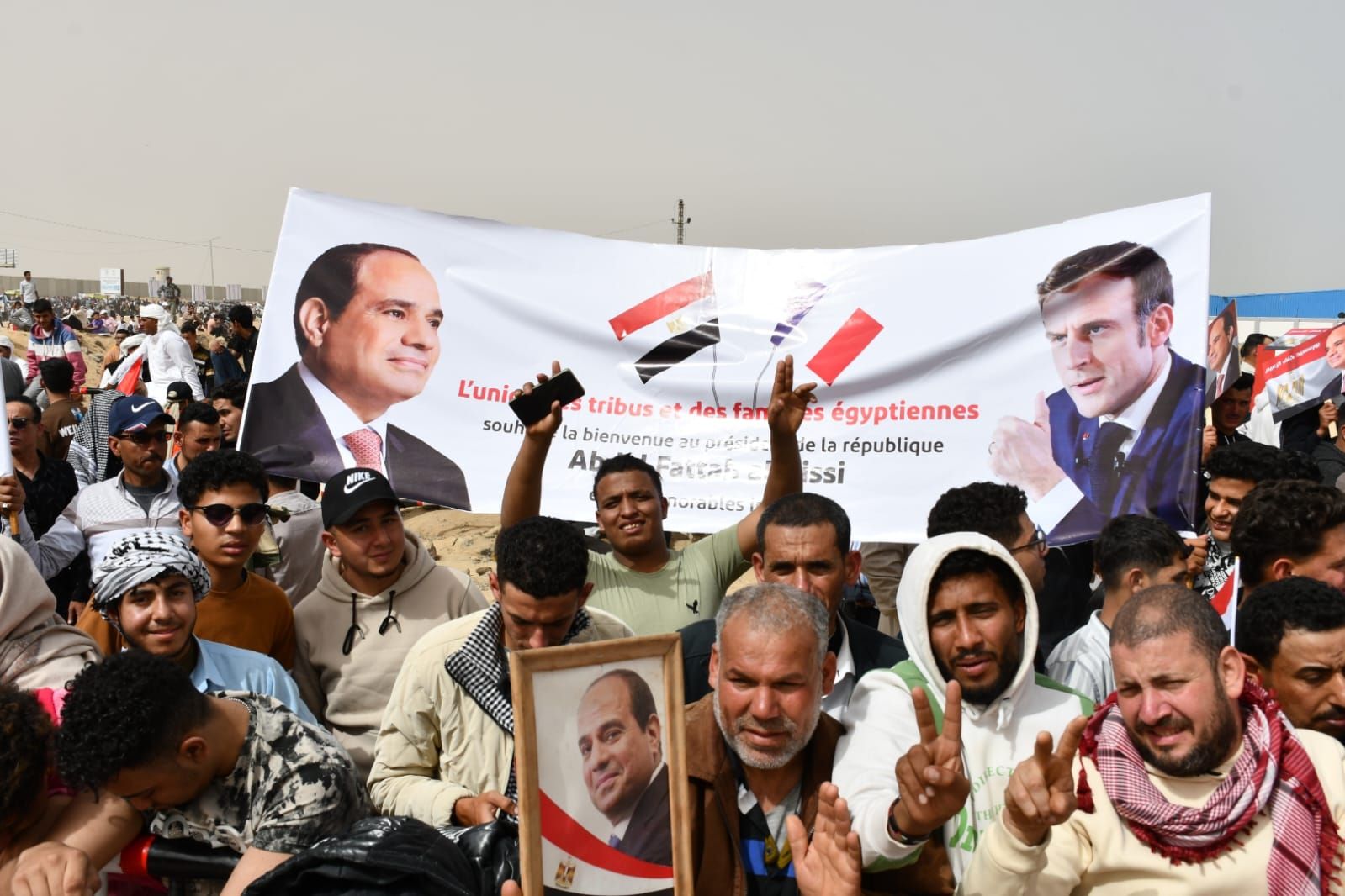 آلاف المصريين يعلنون من العريش رفض تهجير الفلسطينيين.. صور