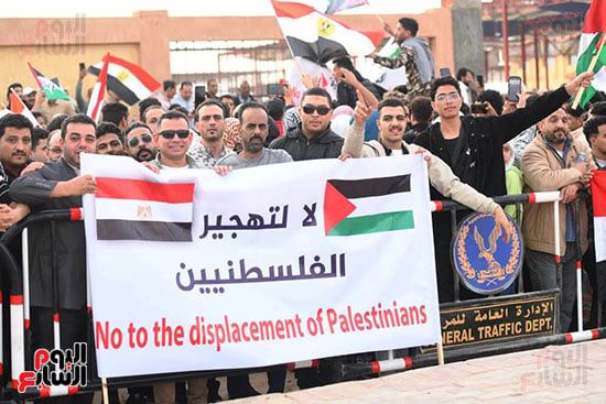 آلاف المصريين يعلنون من العريش رفض تهجير الفلسطينيين.. صور