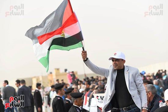 آلاف المصريين يعلنون من العريش رفض تهجير الفلسطينيين.. صور