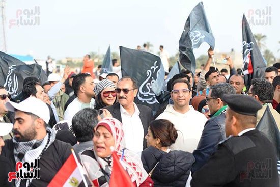 آلاف المصريين يعلنون من العريش رفض تهجير الفلسطينيين.. صور