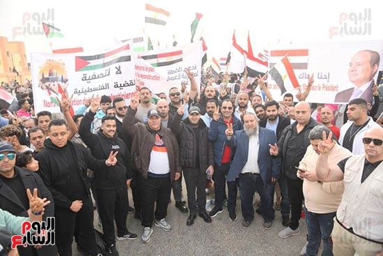 آلاف المصريين يعلنون من العريش رفض تهجير الفلسطينيين.. صور