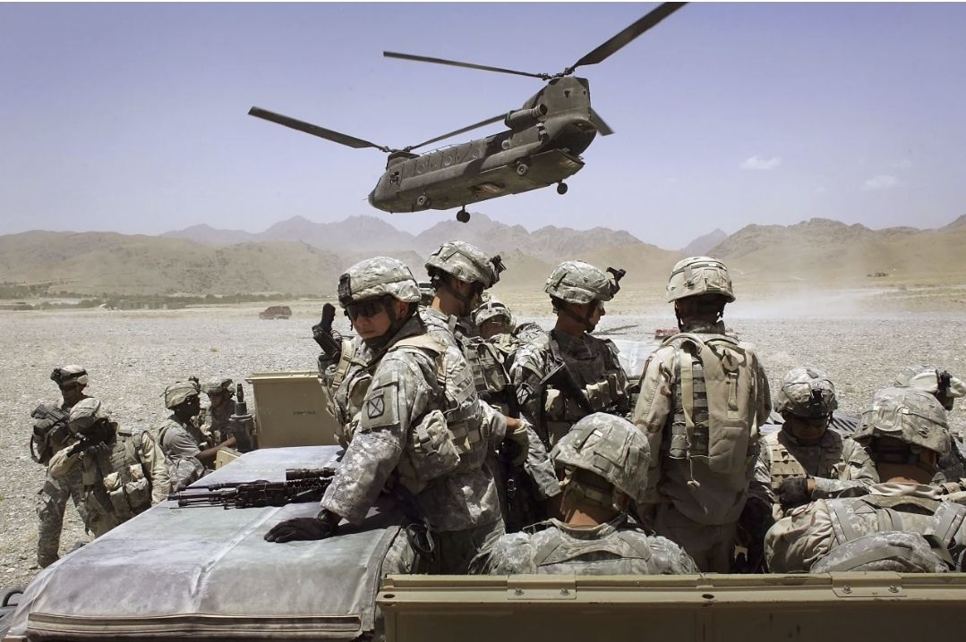 قناة CNN الأمريكية تكشف موقف الإمارات والسعودية من اي عملية عسكرية برية لاقتلاع الحوثيين في اليمن ودور القوات الحكومية وتفاصيل الدعم .. عاجل