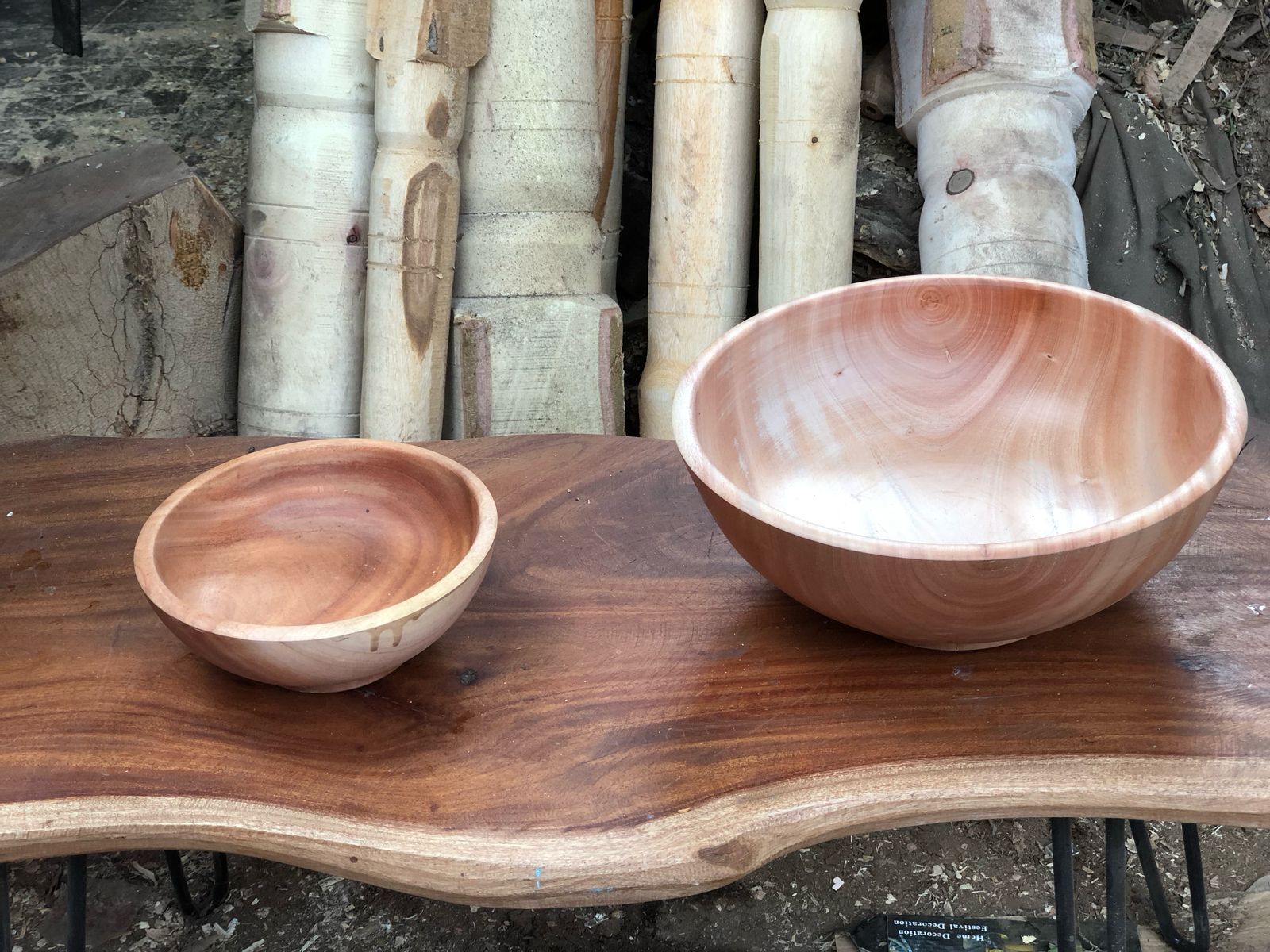 بدأت بالقبقاب وانتهت بالأنتيكات.. حكاية أقدم ورشة خراطة أخشاب فى الدرب الأحمر