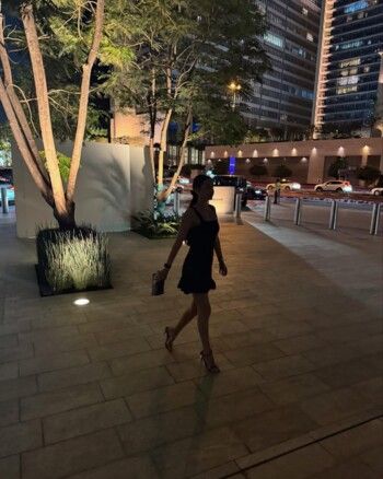 شقيقة ملكة جمال لبنان السابقة فاليري أبو شقرا تلفت الأنظار بجمالها.. هل تشبهها؟