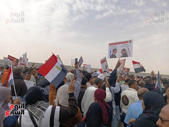 نواب وشيوخ شمال سيناء: المواطنون يجسدون رؤية القيادة الرافضة للتهجير.. صور