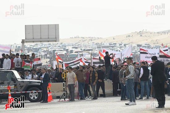 آلاف المصريين يعلنون من العريش رفض تهجير الفلسطينيين.. صور