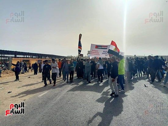 نواب وشيوخ شمال سيناء: المواطنون يجسدون رؤية القيادة الرافضة للتهجير.. صور