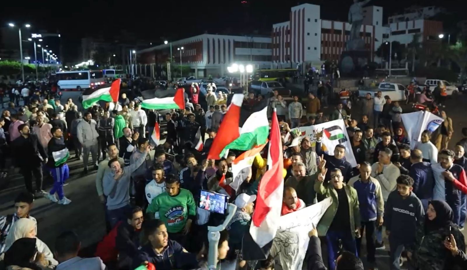 آلاف البورسعيدية يتحركون إلى العريش دعما لفلسطين ورفضا للتهجير.. فيديو وصور