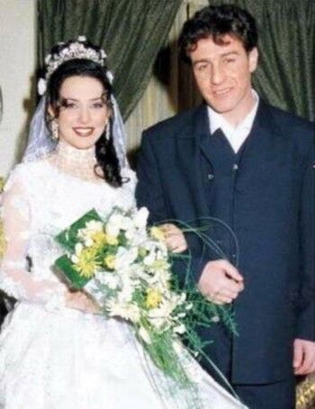 خبر تقدم سلاف فواخرجي بلجوء إنساني في فرنسا يحدث ضجة