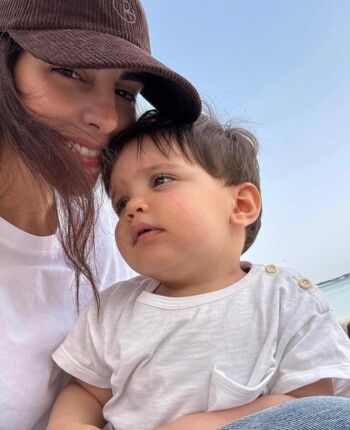 شقيقة ملكة جمال لبنان السابقة فاليري أبو شقرا تلفت الأنظار بجمالها.. هل تشبهها؟