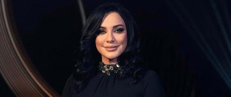 خبر تقدم سلاف فواخرجي بلجوء إنساني في فرنسا يحدث ضجة