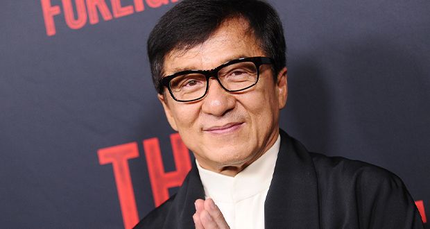 جاكي شان يحتفل بعيد ميلاده الـ70: أسطورة الأكشن الذي تخطّى حدود السينما