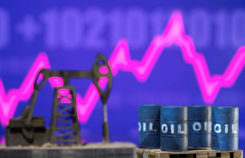 استمرار الانخفاض.. أسعار النفط تقترب من أدنى مستوى لها في 4 سنوات