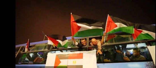 آلاف المواطنين بمحافظة القاهرة يحتشدون بطريق السويس رفضًا لتهجير الفلسطينيين