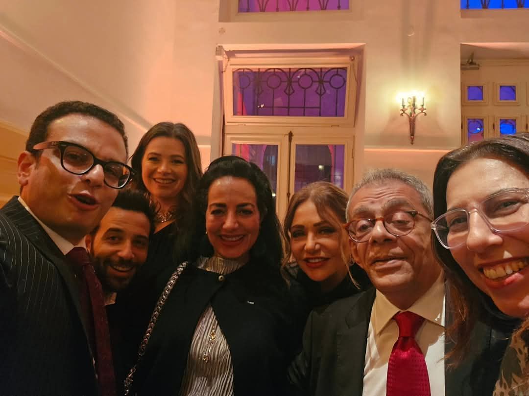 أمير رمسيس وليلى علوى وهند صبرى يلتقون الرئيس الفرنسى فى حفل استقبال بالسفارة الفرنسية