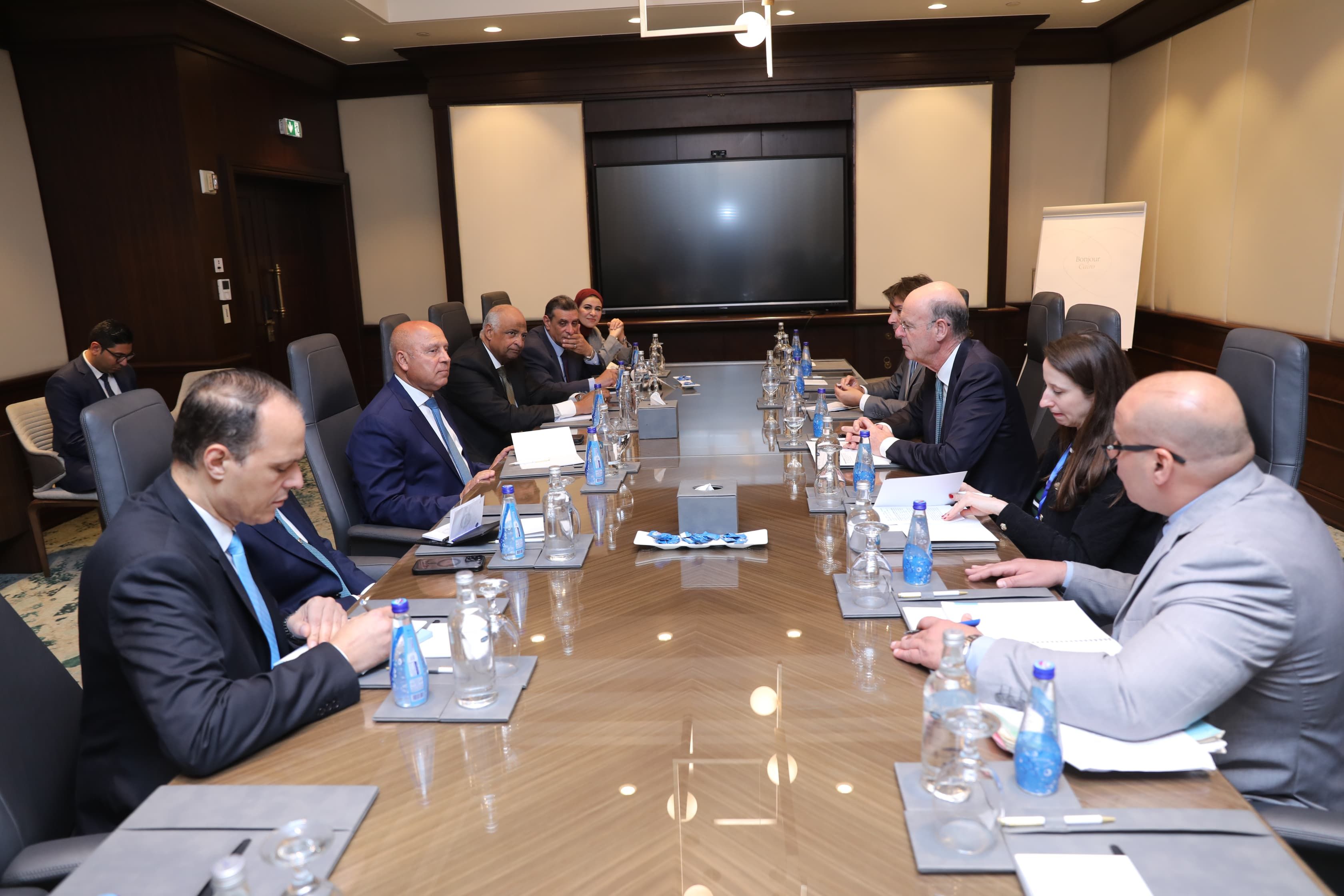 كامل الوزير يلتقى وزير الاقتصاد والمالية الفرنسى لبحث التعاون المشترك