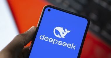 تكنولوجيا: DeepSeek تطور نماذج للذكاء الاصطناعي ذاتية التحسين