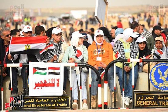 آلاف المصريين يعلنون من العريش رفض تهجير الفلسطينيين.. صور