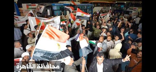 آلاف المواطنين بمحافظة القاهرة يحتشدون بطريق السويس رفضًا لتهجير الفلسطينيين
