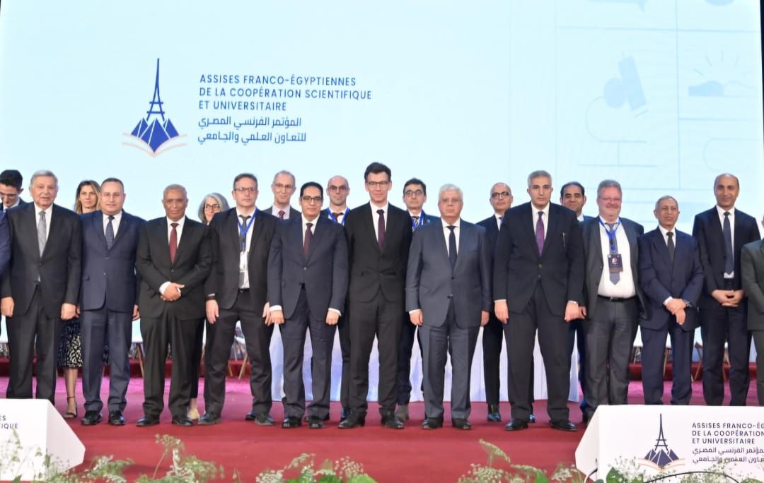 زيارة تاريخية للرئيس الفرنسي إيمانويل ماكرون لجامعة القاهرة.. صور