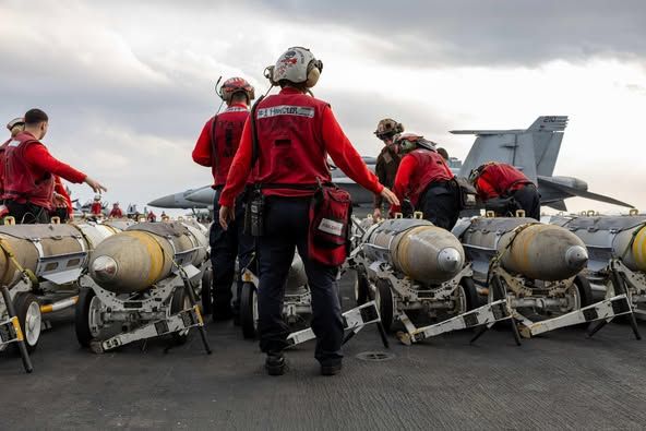 ضد جماعة الحوثي ...ترقب ضربة عسكرية أمريكية قاصمة والقيادة المركزية تقوم بهذا الأمر