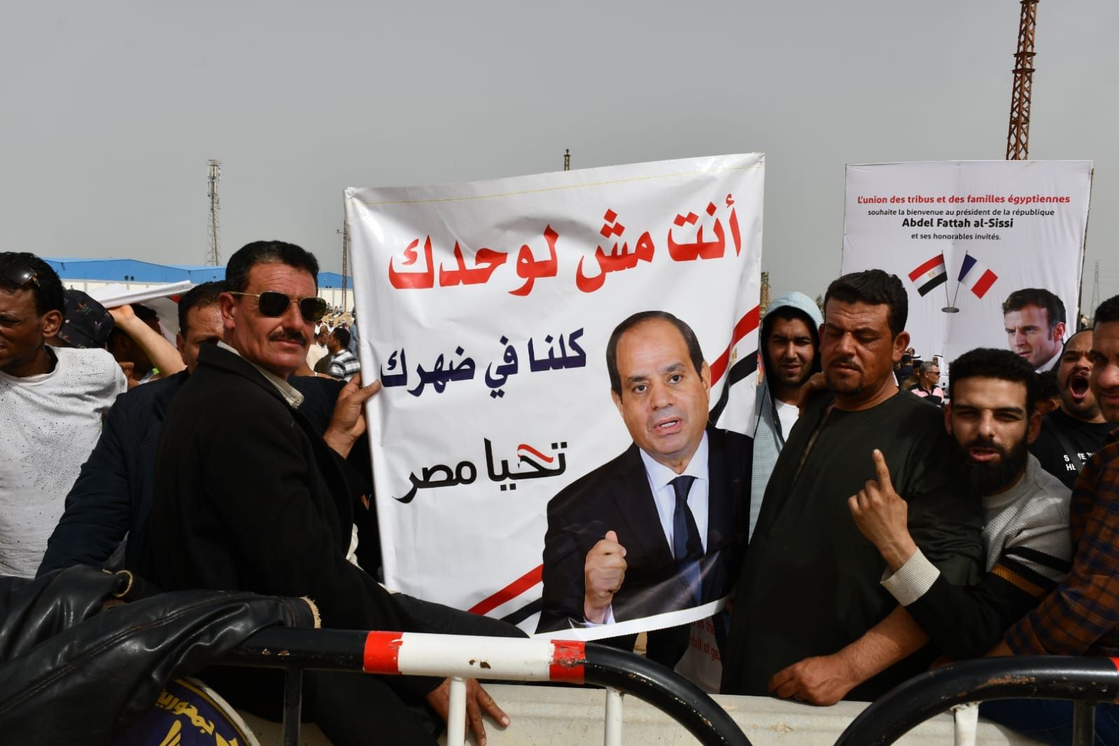 آلاف المصريين يعلنون من العريش رفض تهجير الفلسطينيين.. صور