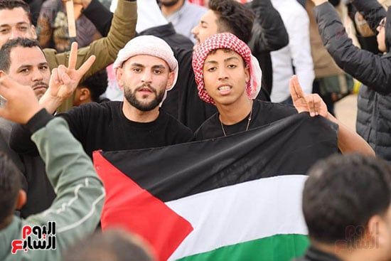 آلاف المصريين يعلنون من العريش رفض تهجير الفلسطينيين.. صور