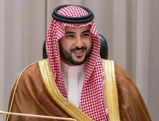 بالتزامن مع تكثيف الضربات الأمريكية ضد الحوثيين... وزير الدفاع السعودي يتلقى نظيره الأمريكي لمناقشة هذه الخطة