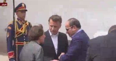 خبراء: احتشاد أبناء الشعب خلال زيارة ماكرون للعريش رسالة لأوروبا لرفض تهجير الفلسطينيين