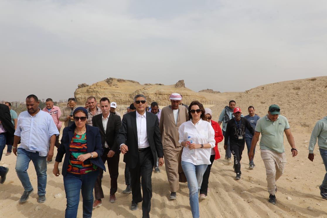 محافظ الجيزة: مشروع تطوير الخدمات بالمنطقة الأثرية يحسن تجربة السائح